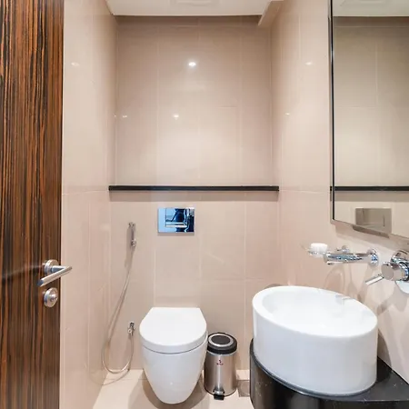 Royal Club By Rvhr, Bonnington Residential Tower - Jlt Apartment Dubai Exterior photo