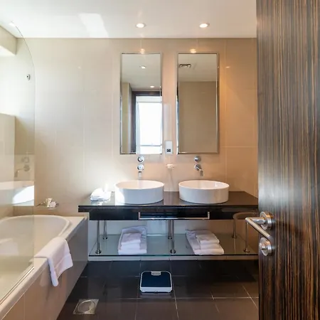 Royal Club By Rvhr, Bonnington Residential Tower - Jlt Apartment Dubai Exterior photo
